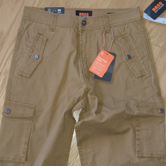 Bass Outdoor Men's Tapered-Fit Force Cargo Pants - Picture 6 of 7
